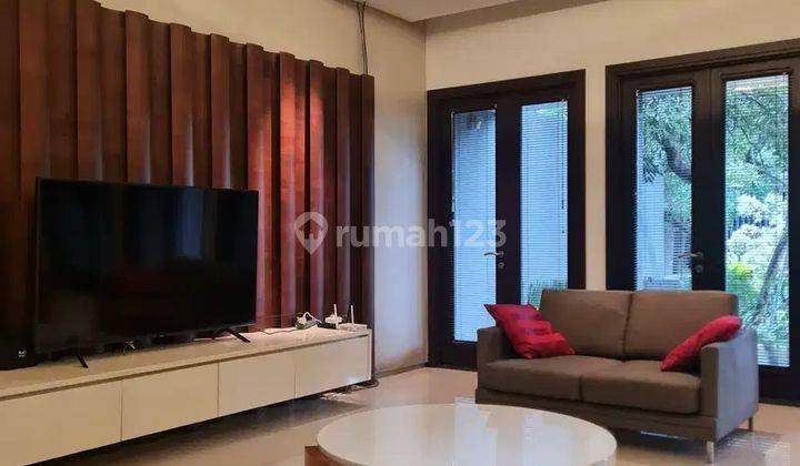 Dijual Rumah Mewah Semifurnish Komplek Elite Setraduta Bandung 2