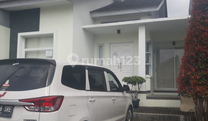 Dijual Rumah Villa Furnished Nyaman Asri Kota Wisata Lembang Dijual Rumah Villa Furnished Nyaman Asri Kota Wisata Lembang