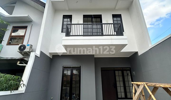 For Sale New Minimalist House Ready to Occupy Strategic Location Buahbatu Bandung