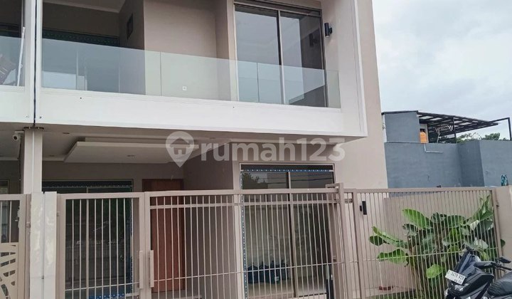 For Sale New Minimalist House Ready to Occupy Cigadung Area, Dago Wing
