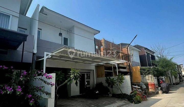 Dijual Rumah 2 Lantai Terawat Siap Huni Kiaracondong Bandung 2