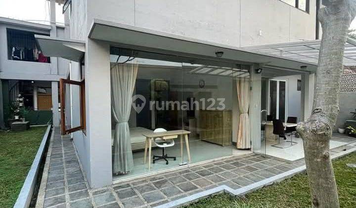 DIJUAL RUMAH LUX SEMIFURNISH STRATEGIS KOMPLEK ARCAMANIK ENDAH 2