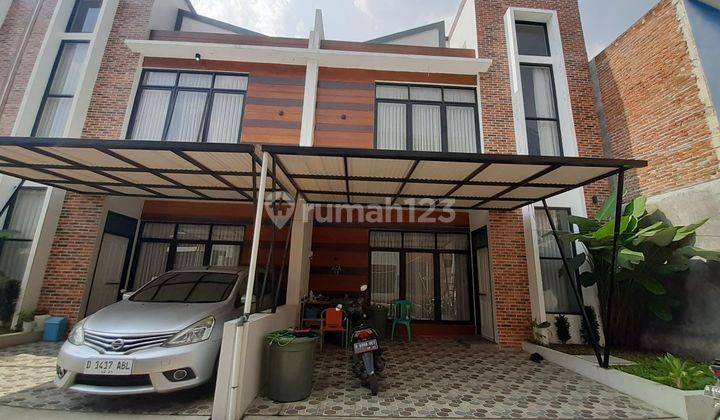 DISEWAKAN RUMAH MINIMALIS SIAP HUNI SEMIFURNISH AREA CIHANJUANG 1