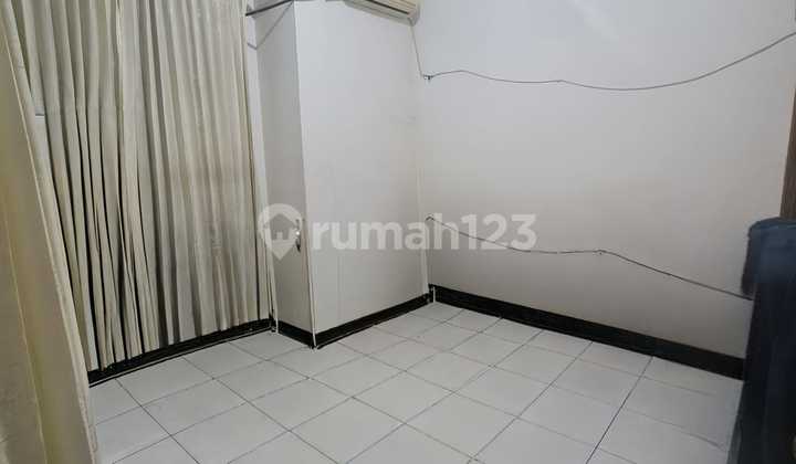 For Sale Well-Maintained House Ready to Occupy Strategic Location in Kembar Bandung 2