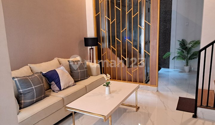 Dipasarkan Rumah Modern Minimalis Desain Compac Area Pejaten Raya Dipasarkan Rumah Modern Minimalis Desain Compac Area Pejaten Raya