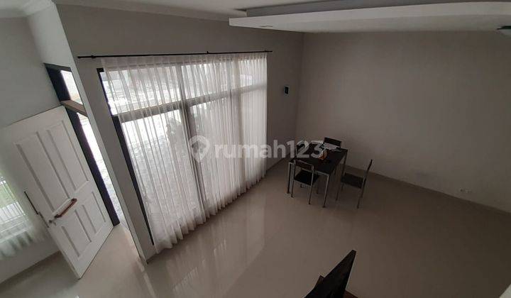 DISEWAKAN RUMAH MINIMALIS SIAP HUNI SEMIFURNISH AREA CIHANJUANG 2