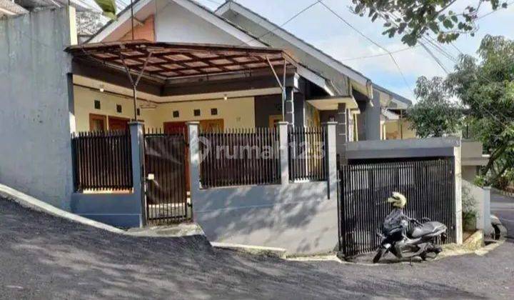 Dijual Rumah Siap Huni Area Jatihandap Dekat Terminal Cicaheum 1