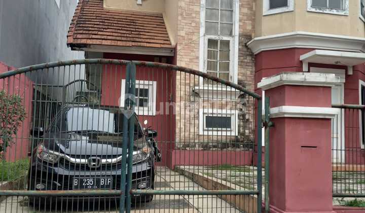 Rumah Standard Lokasi Bagus Halaman Belakang Luas Kencana Loka Bsd City