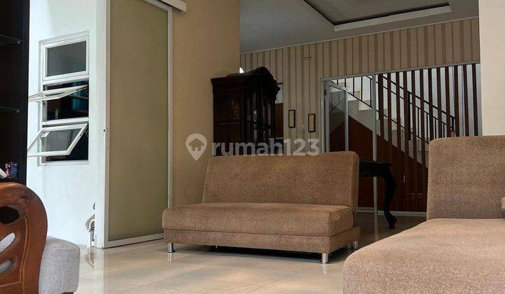 Turun Harga Rumah Rapih Samping Taman Semi Furnished Villa Melati Mas Serpong  2
