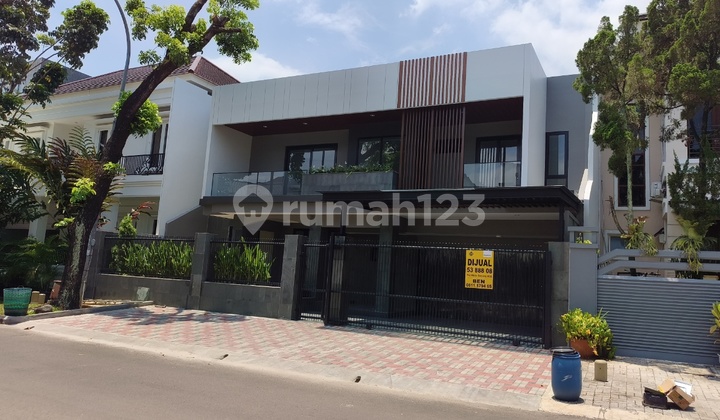 Pemandangan Tamanrumah Baru Lokasi Premium di Boulevard Puspita Loka BSD City