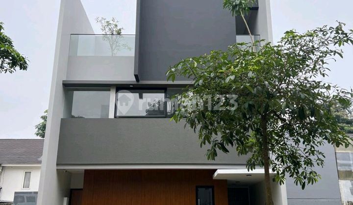 Tropical Design 3-Storey House with Maximum Lighting The Green BSD 2