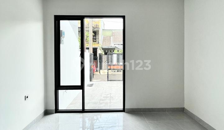 Rumah Modern Design Halaman Luas Griya Loka Bsd City 2