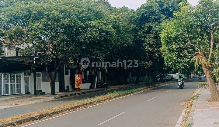 Turun harga rumah renovasi 2 lantai Griya Loka Lokasi Pinggir Jl. Raya 1