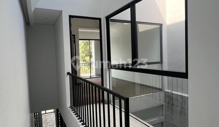 Rumah Baru Industrial Design Lokasi Strategies Bsd City 2