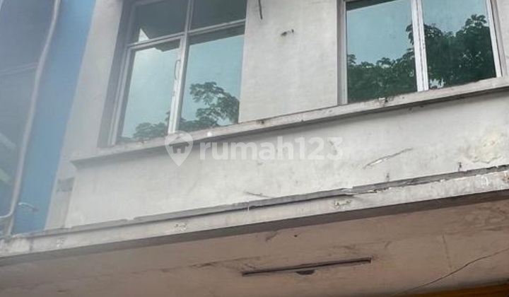 Ruko Hadap Jalan Besar Lokasi Premium Di Timur Bsd City