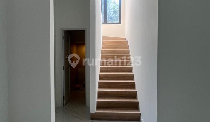 Renovated House with Front Garden in the Scenic Delatinos Environment, BSD City 2