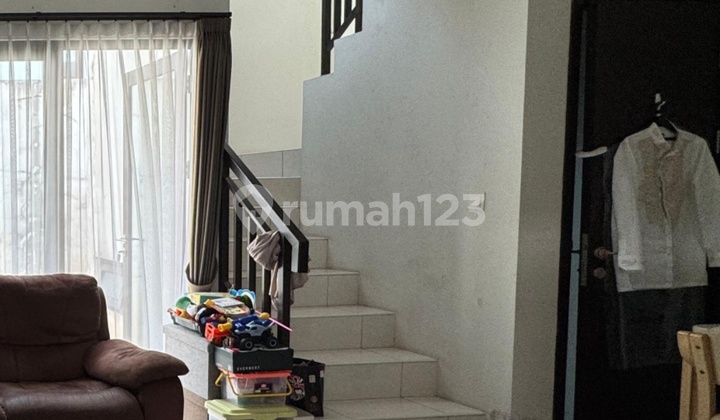 Rumah Standard Halaman Belakang SHM Delatinos BSD City