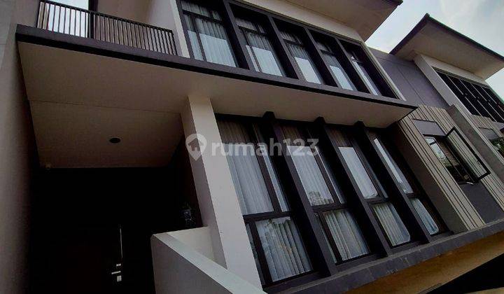 Rumah Mewah Pool Semi Furnished Nava Park  1