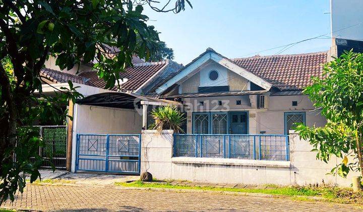 Rumah Standar Depan Taman Murah Kencana Loka Bsd City 1