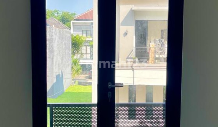 Rumah Mandiri Cantik Industrial Design Bonus Kitchen Set Bsd City