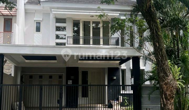 Rumah Lokasi Boulevard Semi Furnished Rapih Delatinos Bsd City