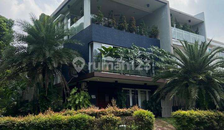 Rumah Modern 3 Lantai View Pepohonan Delatinos Bsd City