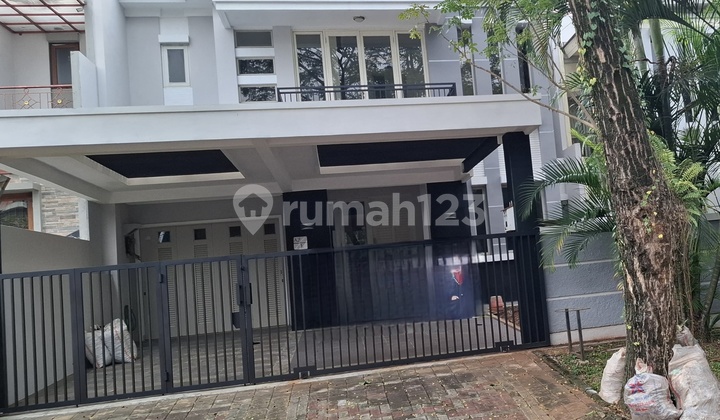 Rumah Lokasi Boulevard Semi Furnished Rapih Delatinos Bsd City 2