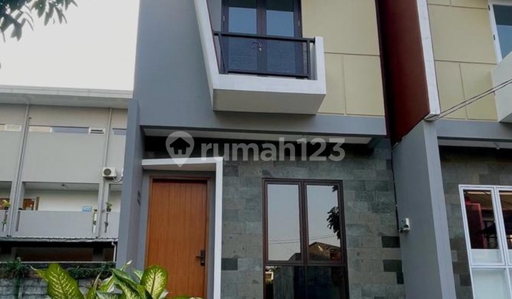 Rumah Mandiri Cantik Industrial Design Bonus Kitchen Set Bsd City