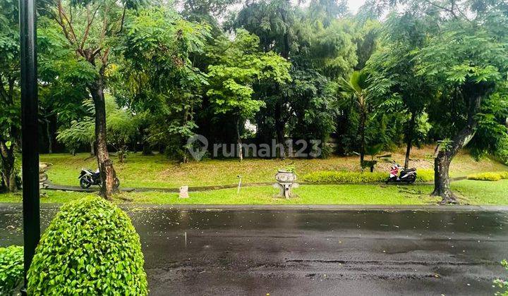 Rumah Standar Rapih Depan Taman Taman Giri Loka Bsd City  2