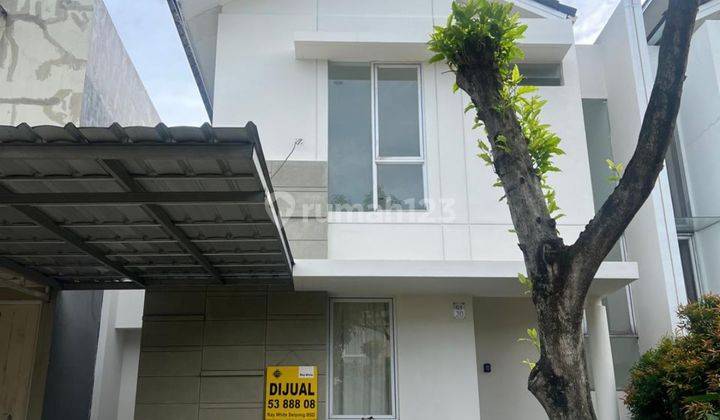 Rumah Standar Rapih Halaman Belakang Luas The Icon Bsd City  1