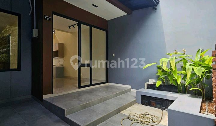 Rumah Baru Modern Glass House Design Kencana Loka Bsd  2