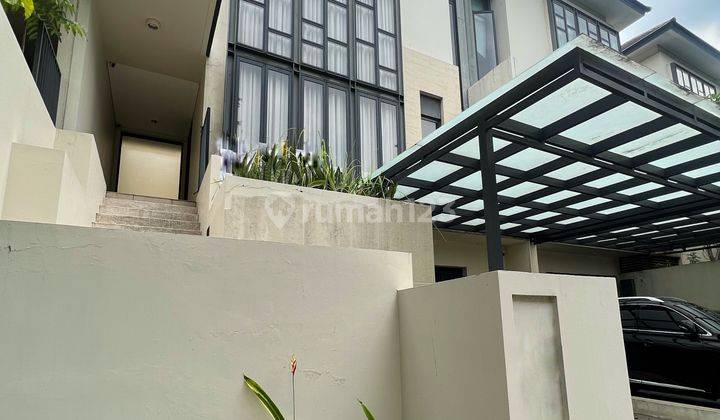 Rumah mewah Di Cluster Premium Navapark BSD City 2