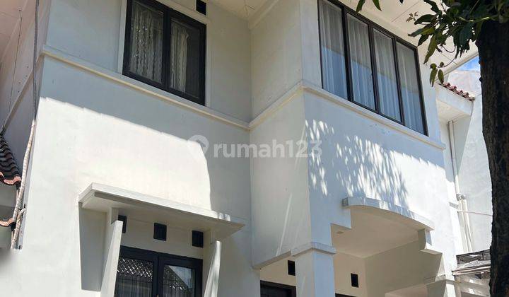 Rumah Taman Giri Loka area Hijau Yang Luas BSD City 1