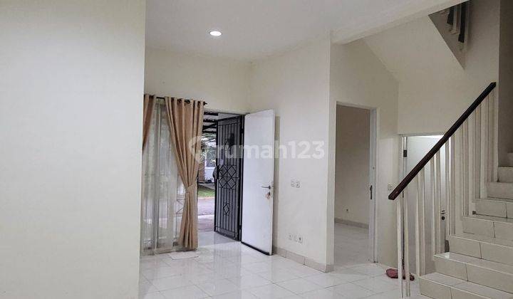 Rumah Full Renovasi 2 Lantai Siap Huni di Serpong Lagoon 2