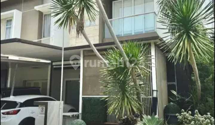 Ready-to-Occupy House in Symphonia Gading Serpong Near University