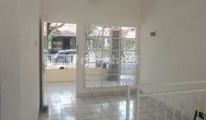 1-Story Ready-to-Occupy House in Anggrek Loka BSD Near the Toll Road 1-Story Ready-to-Occupy House in Anggrek Loka BSD Near the Toll Road