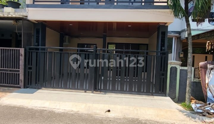 Rumah Baru 2 Lantai Siap Huni di Melati Mas Serpong Dekat Tol