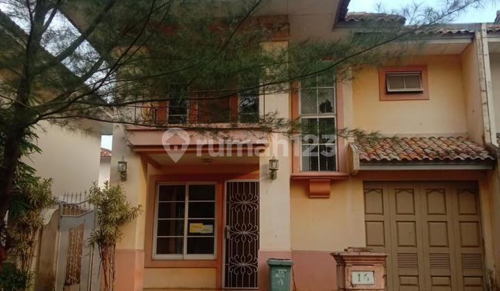 Rumah 2 Lantai Siap Huni di Beverly Golf Lippo Karawaci Dekat Uph Rumah 2 Lantai Siap Huni di Beverly Golf Lippo Karawaci Dekat Uph