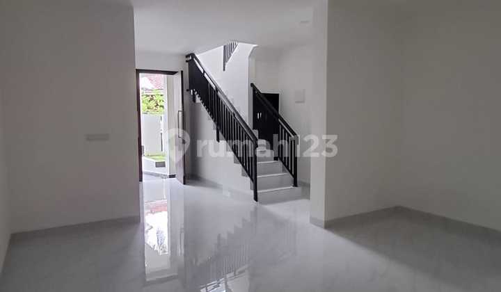 Rumah Baru 2 Lantai di Puspita Loka BSD Dekat Sekolah dan Tol 2