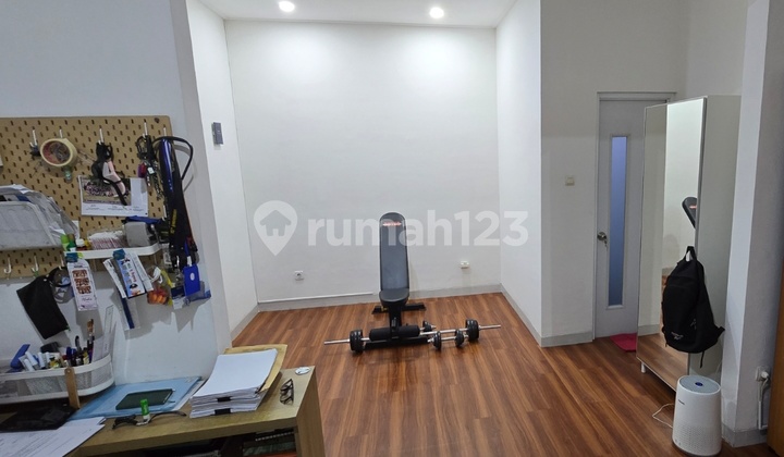 Ready-to-Use Boarding House in Bintaro Near STAN Campus 2