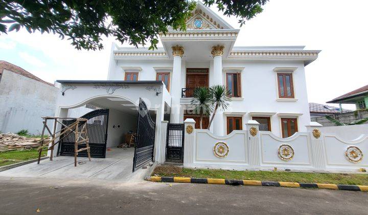 Rumah Baru Mewah Dengan Kolam Renang Pribadi Di Bsd Dekat Tol 1