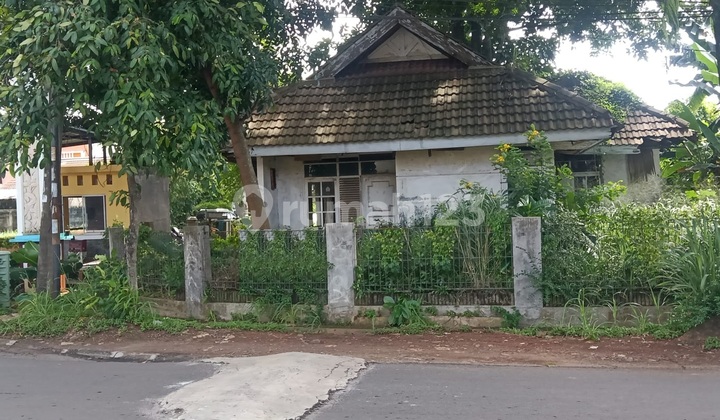 Kavling  pinggir jalan raya cocok  untuk usaha di Bsd Griya Loka 1