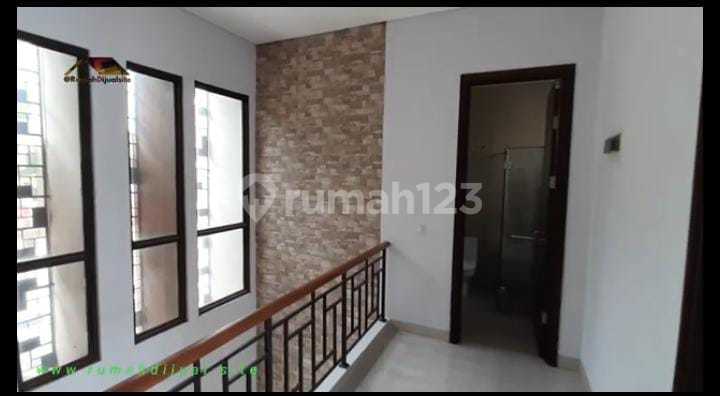 Rumah siap huni di Bsd Green Wich Cluster Myfield 16