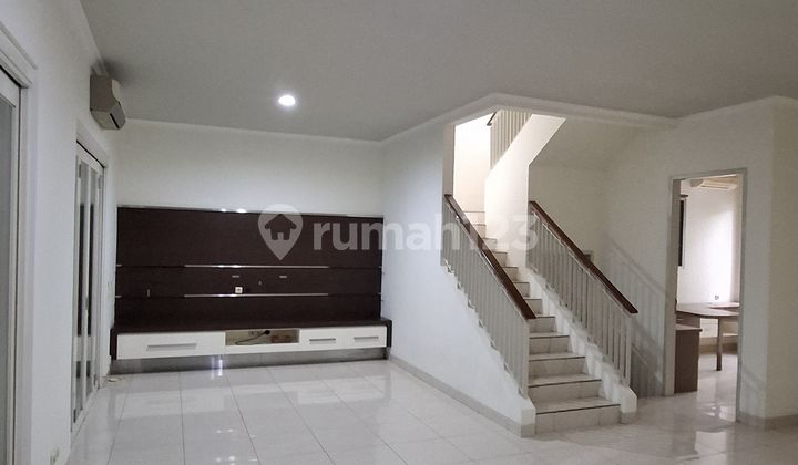 Rumah Siap Huni Di Bsd De Latinos 2