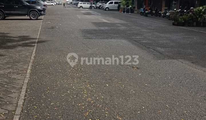 Facing Main Road Ready for Business in Bulevard Toll Ruko 2