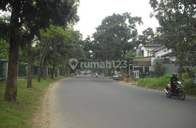 Rumah Jalan Raya Bulevard Cocok Usaha Di Bsd Kencana Loka 2