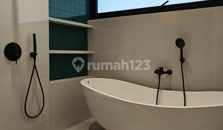 Rumah Baru Siap Huni Minimalis Modern di Bsd Foresta