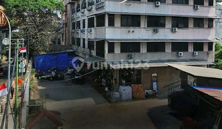 Kebayoran Baru ~ Land Area/Building Area 1,400/2,000 ~ 5 Connected Shophouses ~ Hot Sale ! Below Market Value! Kebayoran Baru ~ Land Area/Building Area 1,400/2,000 ~ 5 Connected Shophouses ~ Hot Sale ! Below Market Value!