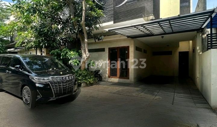 Cipete - Fatmawati ~ Land size/Building area 195/300 ~ Townhouse