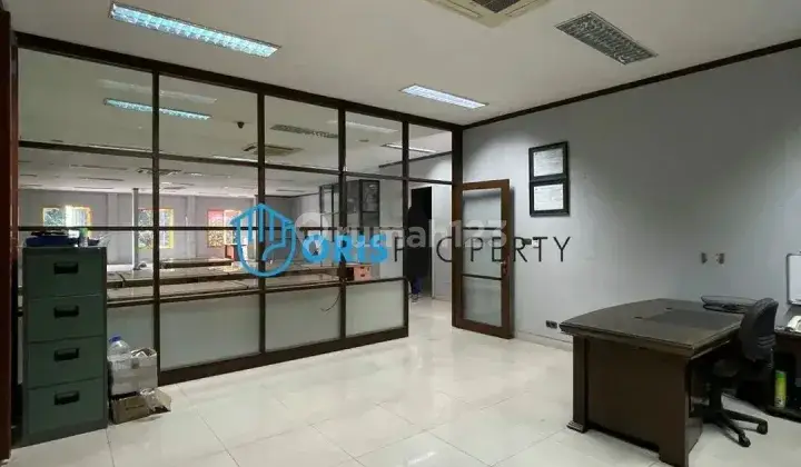 GEDUNG KANTOR  TEBET RAYA ~ LT/LB 780/1000 ~ ZONA KOMERSIL ~ 2.5 LT ~ HARGA DIBAWAH NJOP